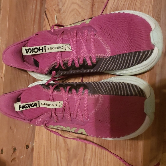Hoka Carbon X Size 9B - Picture 4 of 5